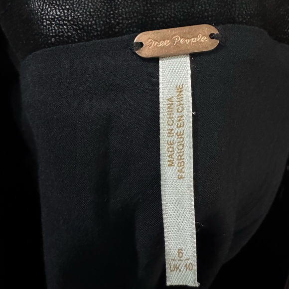 Free People Sugar and Spice Vegan Leather Black Mini Skirt Size 6 - Picture 6 of 13